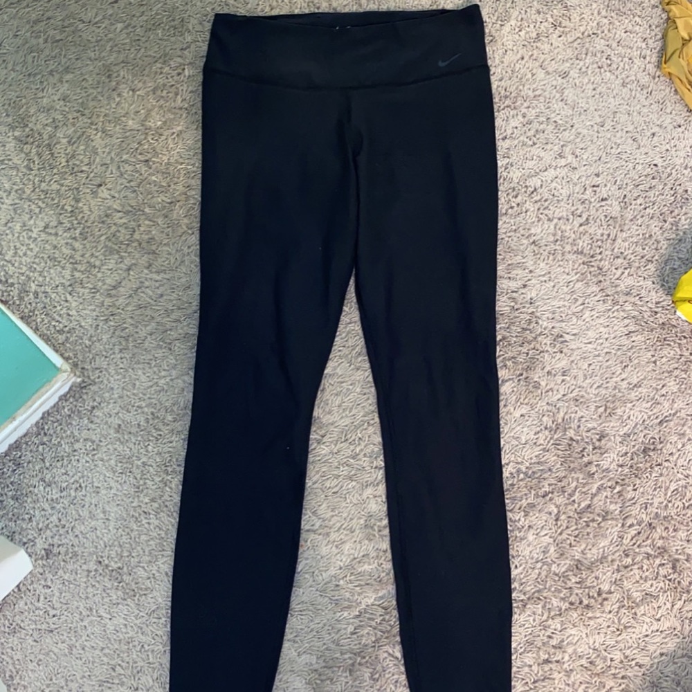Nike Black Leggings: Full Length, Mid-Rise, Medium
